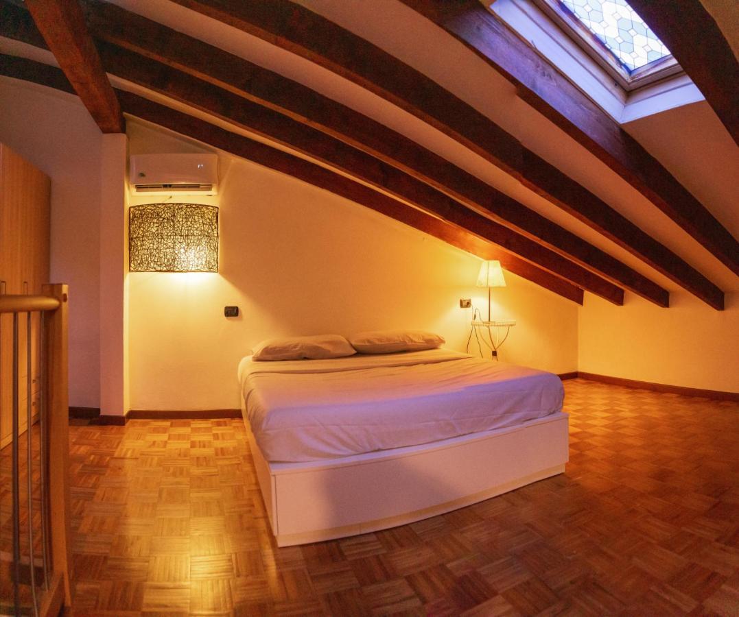 Апартаменты La Casa Di Ale Лекко Экстерьер фото
